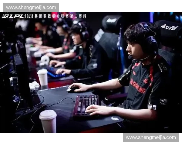 LOL赛事精彩回放集锦 回顾顶尖战队巅峰对决与精彩操作瞬间